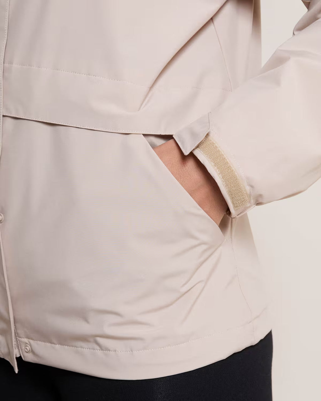 K-WAY Women’s Dew Windbreaker Jacket